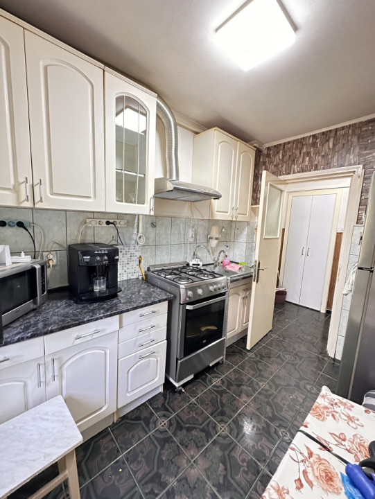 Apartament 3 camere - Tomis II