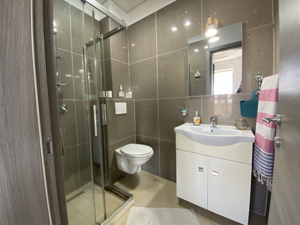 Vand Garsoniera+ loc de parcare-Mamaia Nord