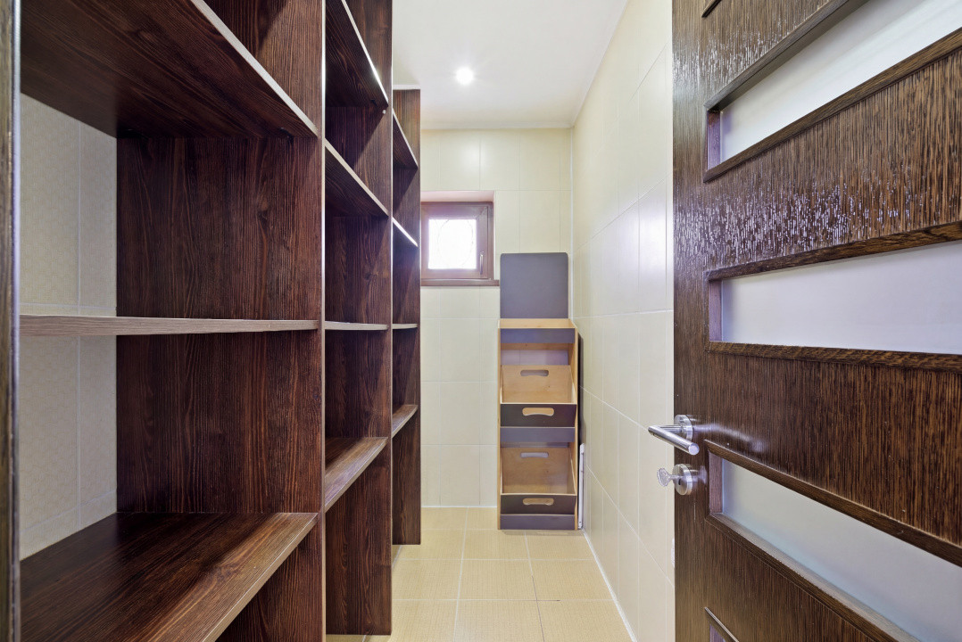 Casă spațioasă P+1 | 4 dormitoare | garaj dublu | teren 742 mp | Lumina