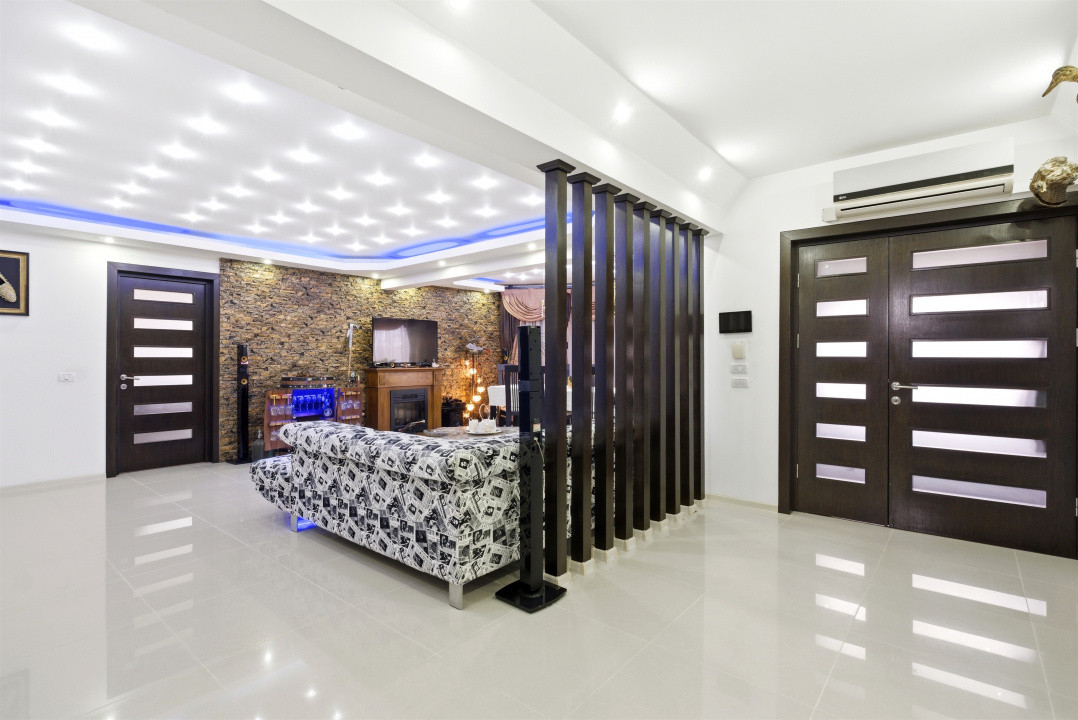 Casă spațioasă P+1 | 4 dormitoare | garaj dublu | teren 742 mp | Lumina