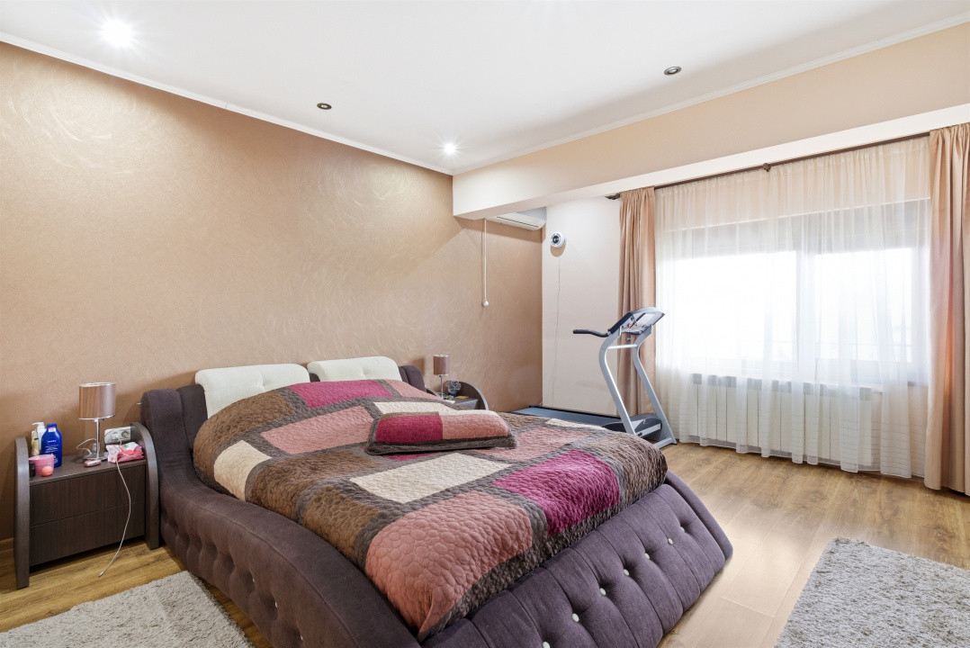 Casă spațioasă P+1 | 4 dormitoare | garaj dublu | teren 742 mp | Lumina