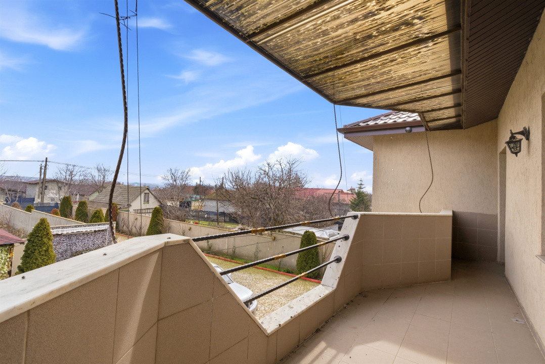 Casă spațioasă P+1 | 4 dormitoare | garaj dublu | teren 742 mp | Lumina