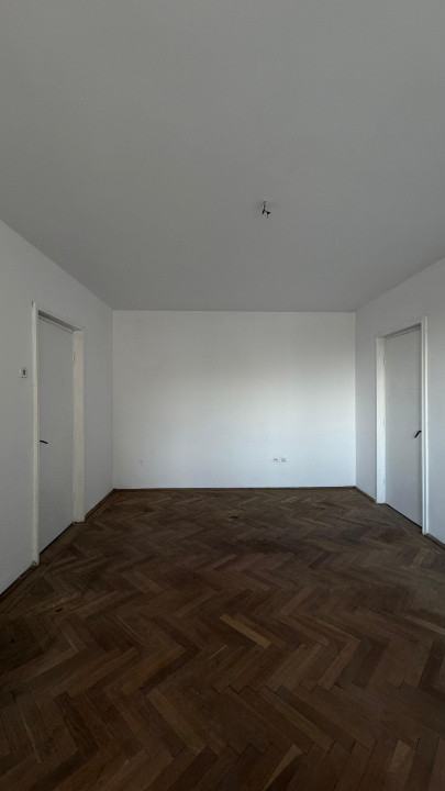 Apartament 2 camere | Semidecomandat | Necesita renovare | Etaj 3/9