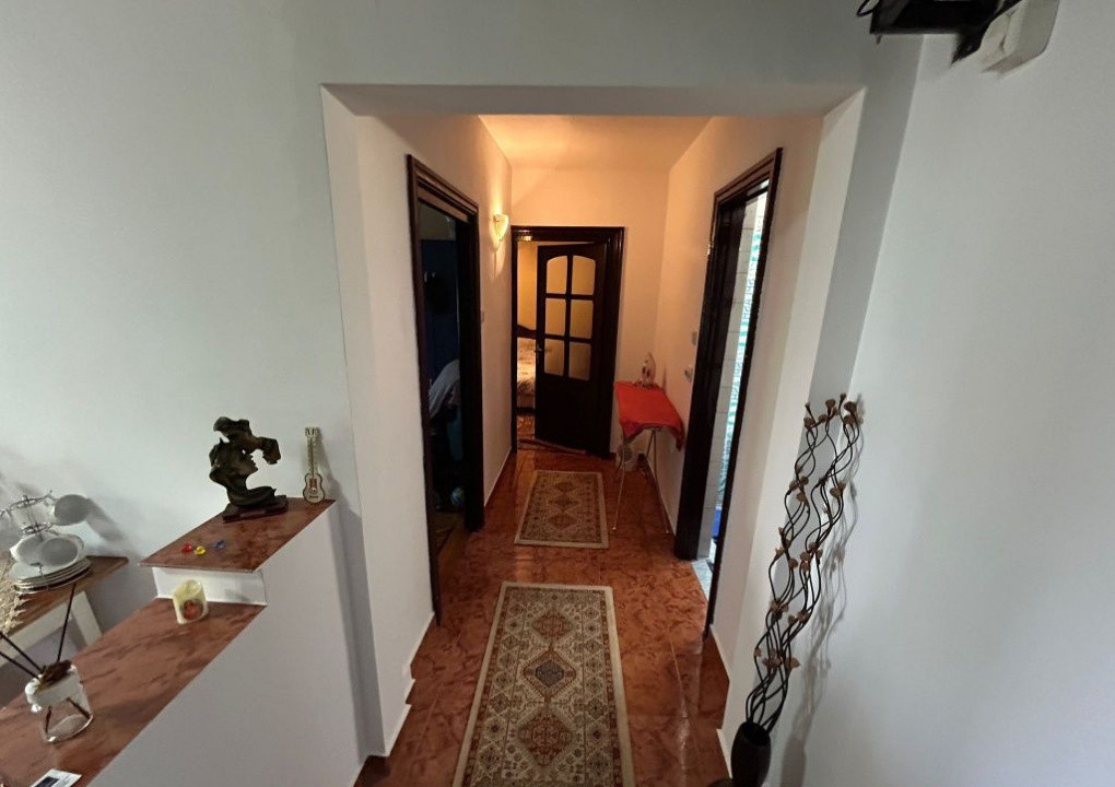 Apartament decomandat 3 camere -Tomis III