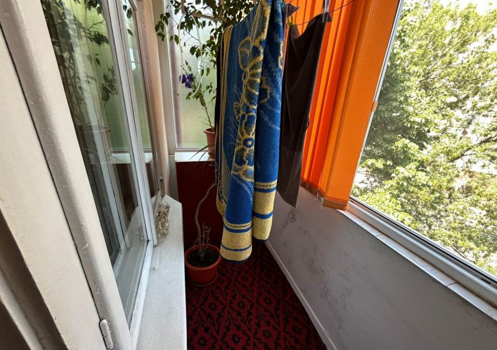 Apartament decomandat 3 camere -Tomis III