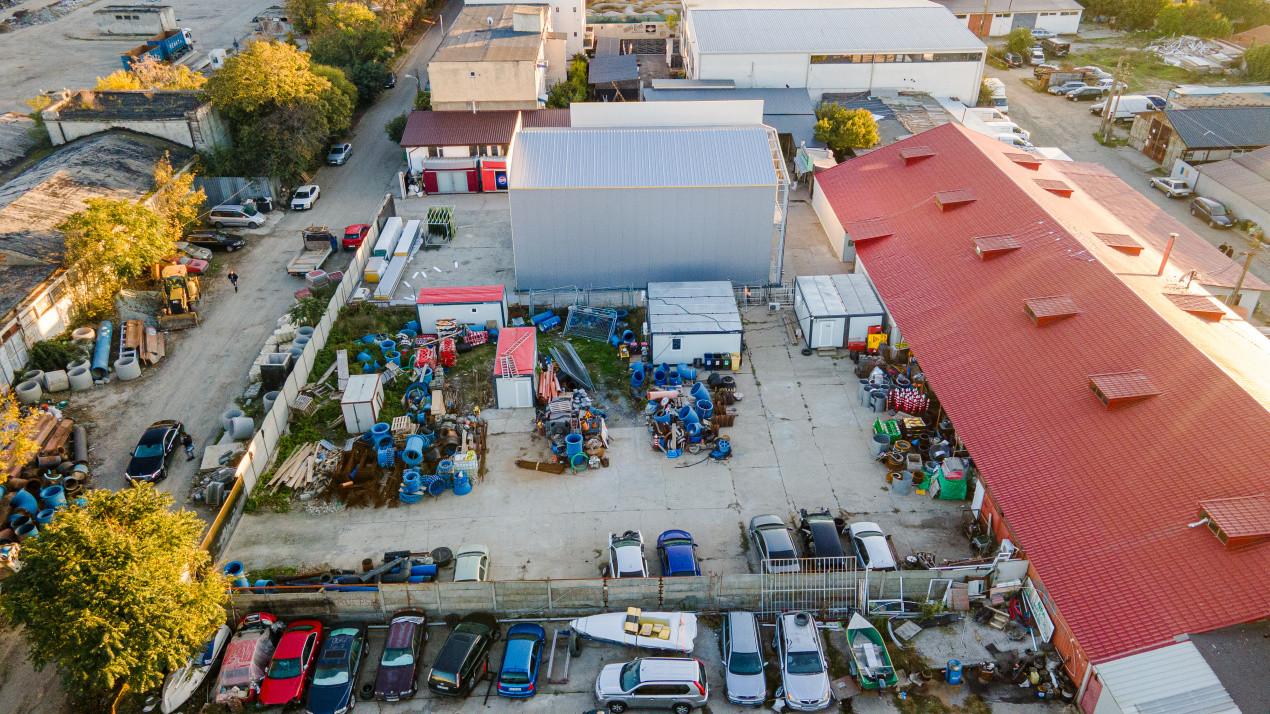 Teren | platformă betonată de închiriat – 900 mp | Strada Interioară 2