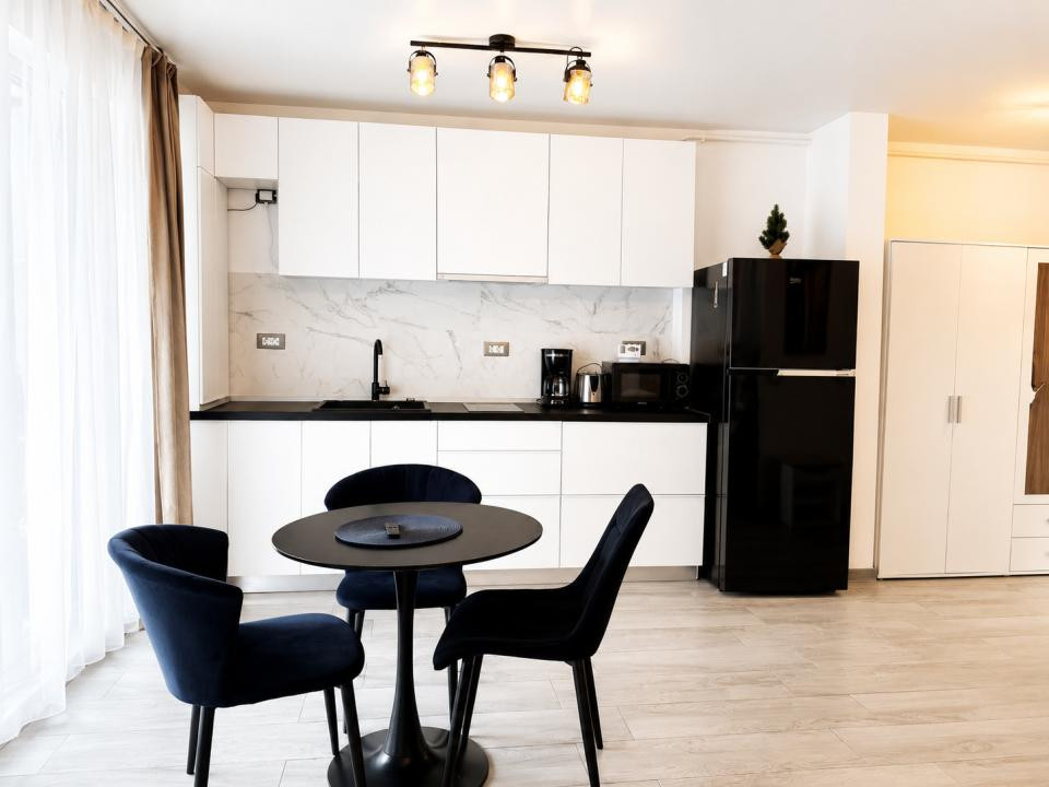 Neo Place 37 Alezzi Nord 10 | Studio modern, acces gratuit la piscina, etaj 1