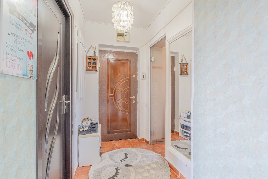 Apartament 3 camere | Piata Ovidiu | Vedere spre mare si port 