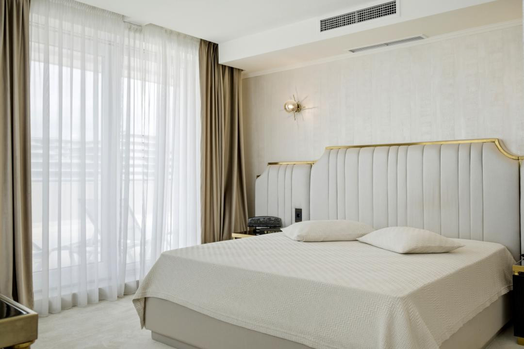 239 mp și vedere la mare | Terasă panoramică | Piscină | 2 locuri de parcare