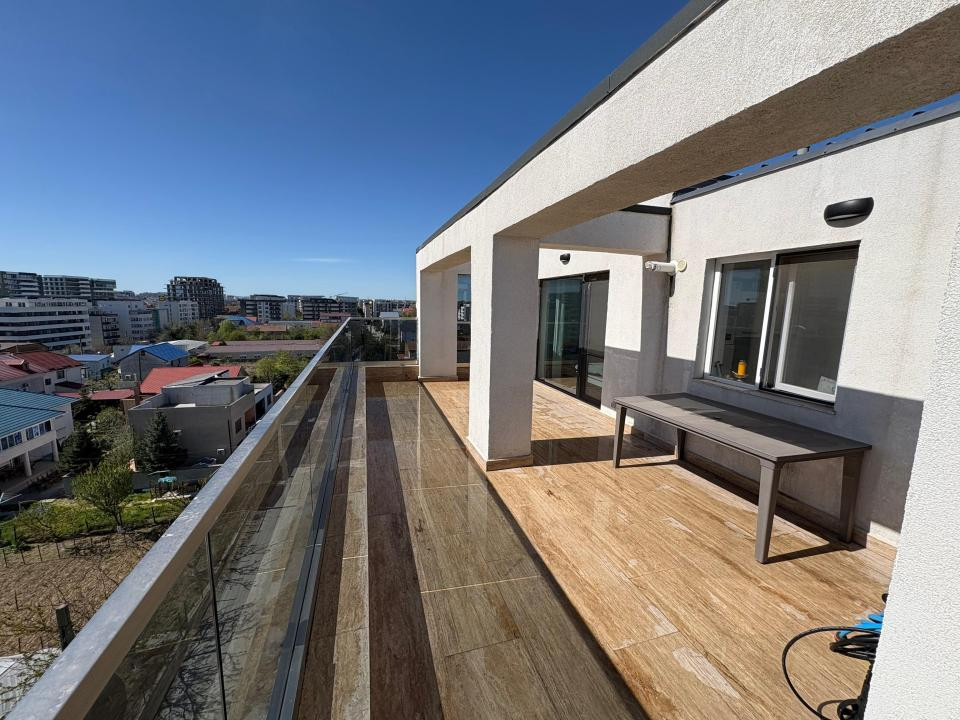 Penthouse cu vedere panoramică | 3 camere | Terasă spectaculoasă 