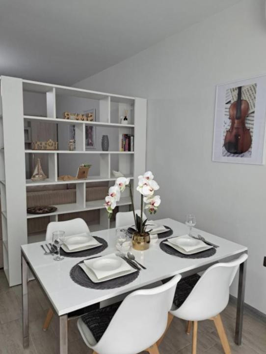Apartament 2 camere | Alezzi Beach Resort | Piscină | Parcare privată