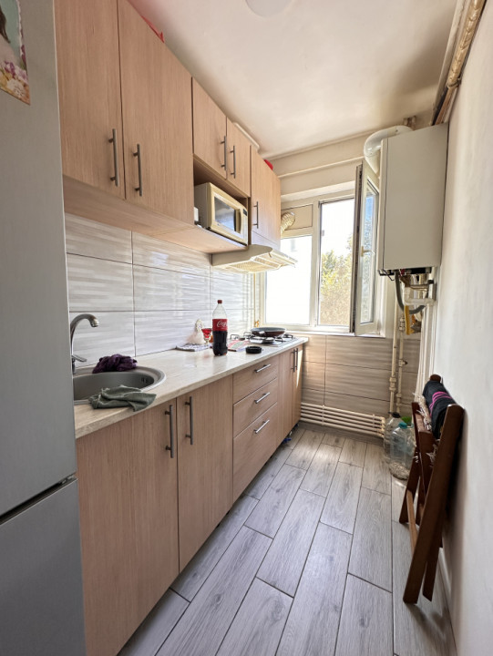 Apartament 3 camere- INEL II + boxa 5,61mp