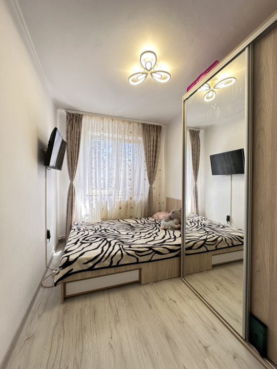 Apartament 3 camere- INEL II + boxa 5,61mp