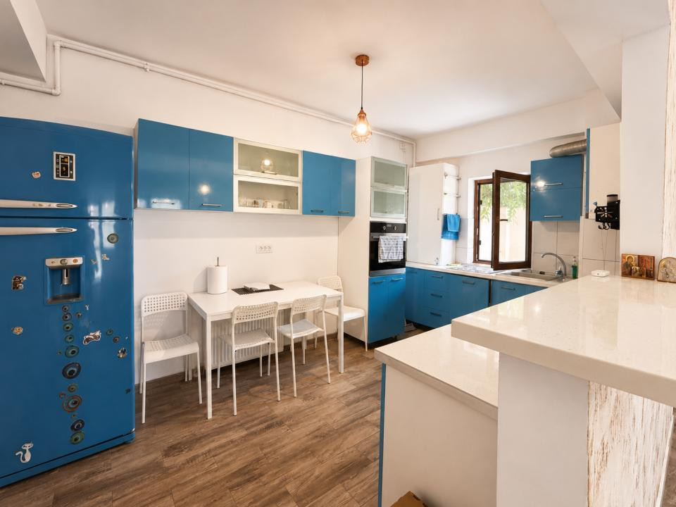 2 camere 73 mp | Terasă 75 mp | Boxă de 23 mp | zona Casa de cultura