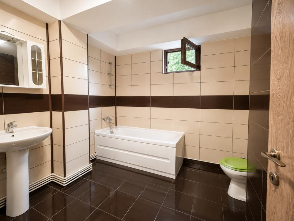 2 camere 73 mp | Terasă 75 mp | Boxă de 23 mp | zona Casa de cultura