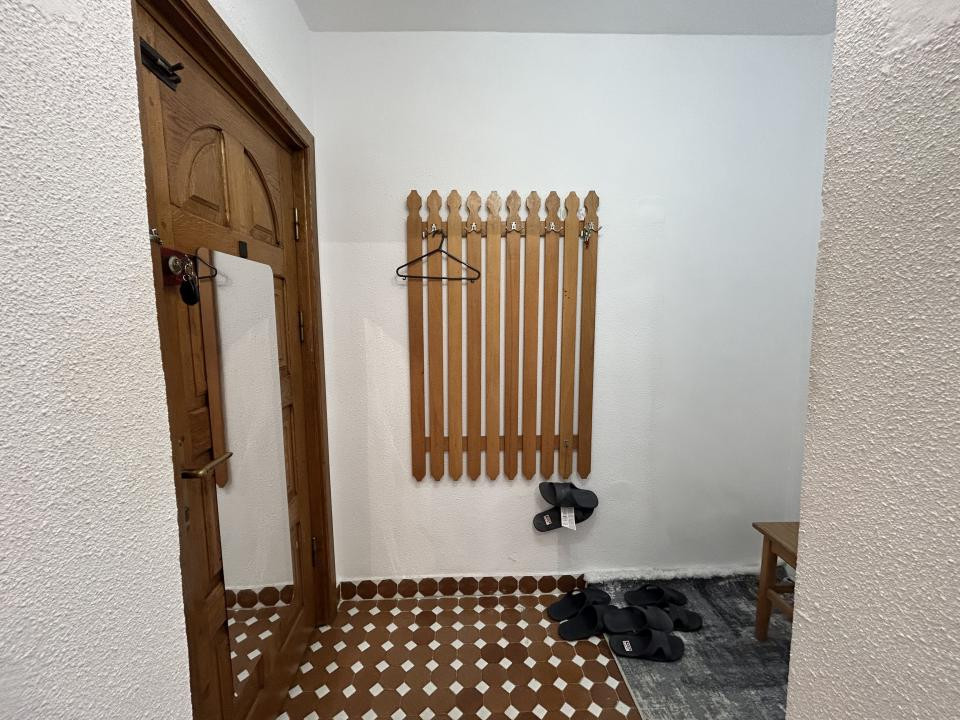 Apartament 3 camere decomandat, centrală gaz – zona Casa de Cultură