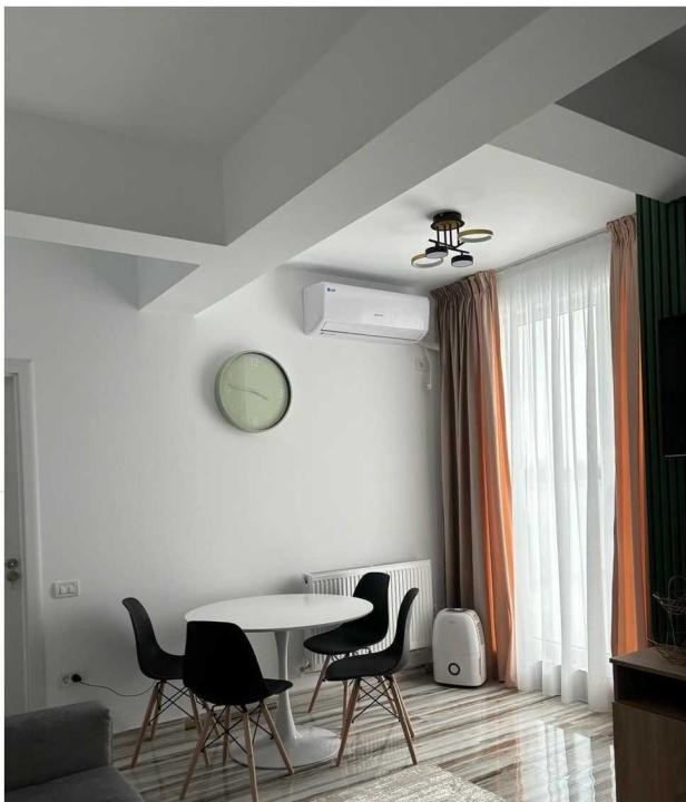 Apartament 3 camere cu vedere panoramică, terasă generoasă și parcare inclusă 