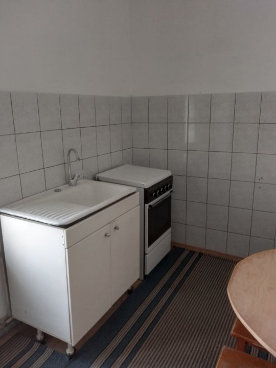 Casă din cărămidă, cu teren 73,50 mp și curte proprie – zona centrală