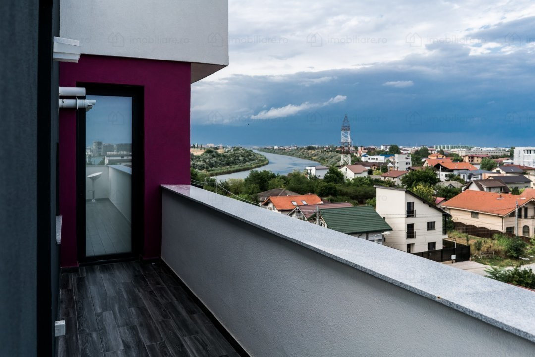 Apartament cu 3 camere, rooftop de 100 mp și vedere panoramică la mare
