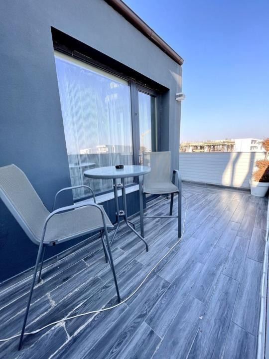 Apartament cu 3 camere, rooftop de 100 mp și vedere panoramică la mare