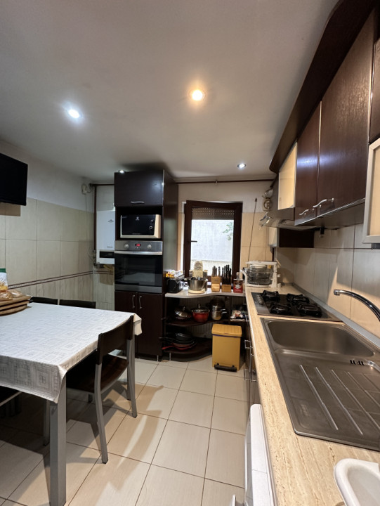 Apartament decomandat 4 camere -EDEN