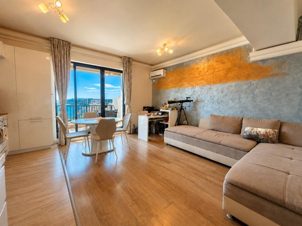 Apartament 2 camere | Vedere panoramica spre mare |  Prima linie la plaja