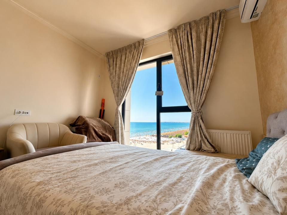 Apartament 2 camere | Vedere panoramica spre mare |  Prima linie la plaja