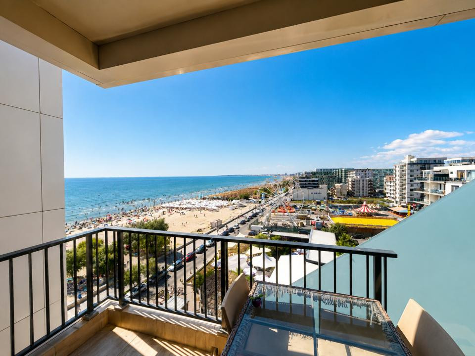 Apartament 2 camere | Vedere panoramica spre mare |  Prima linie la plaja