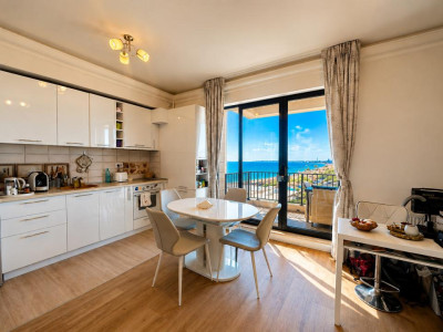 Apartament 2 camere | Vedere panoramica spre mare |  Prima linie la plaja
