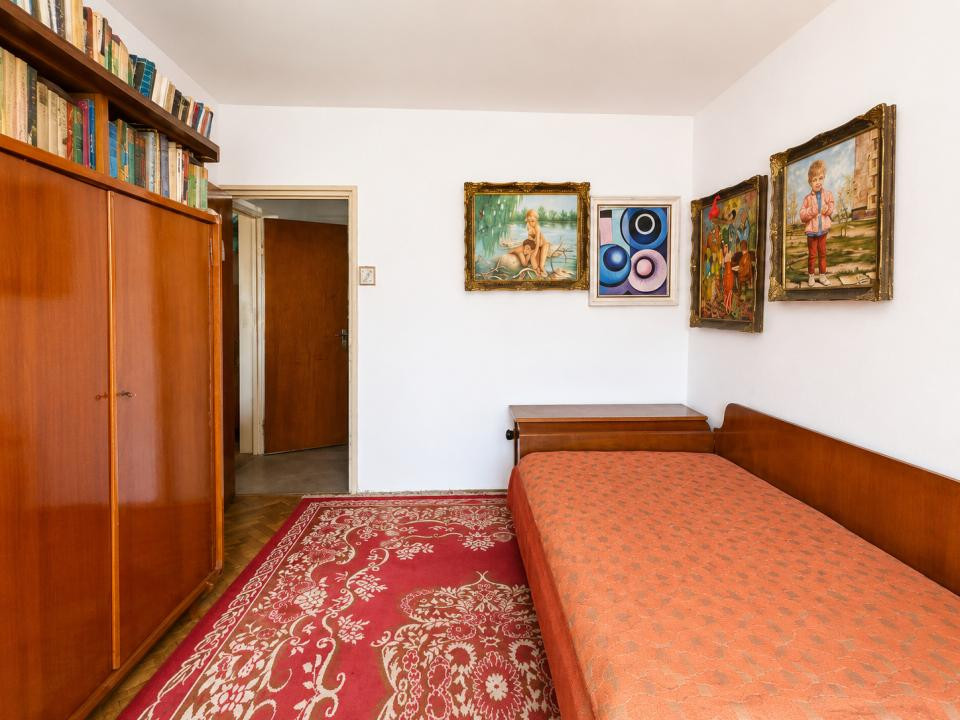 Apartament 3 camere | Garaj | Etaj 1 | zona Tomis Mall 