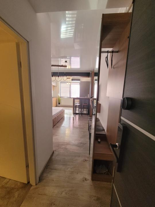 Studio |  Etaj 7 | Piscina | Stefan Building | zona Azimuth