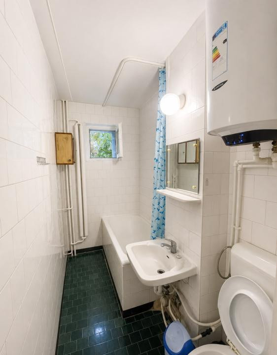 Vand apartament 3 camere-zona Cismelei