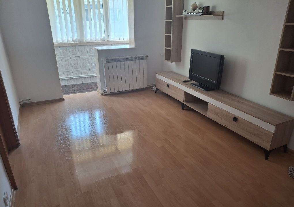 Apartament 3 camere -Casa de Cultura -etaj intermediar 