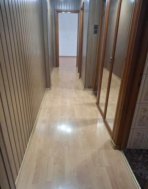 Apartament 3 camere -Casa de Cultura -etaj intermediar 