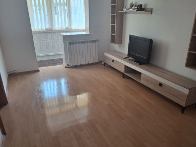 Apartament 3 camere -Casa de Cultura -etaj intermediar 