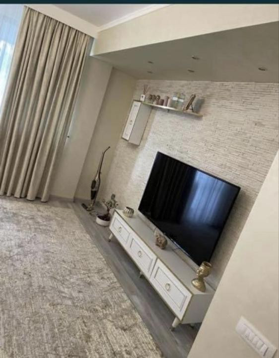 Apartament 3 camere + dressing | Complet mobilat și utilat | Loc de parcare incl