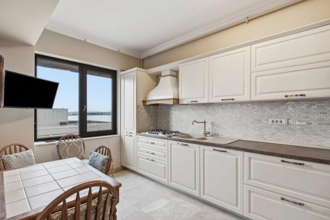 Penthouse 4 camere | 333 mp | Terasă 107 mp | Vedere panoramică
