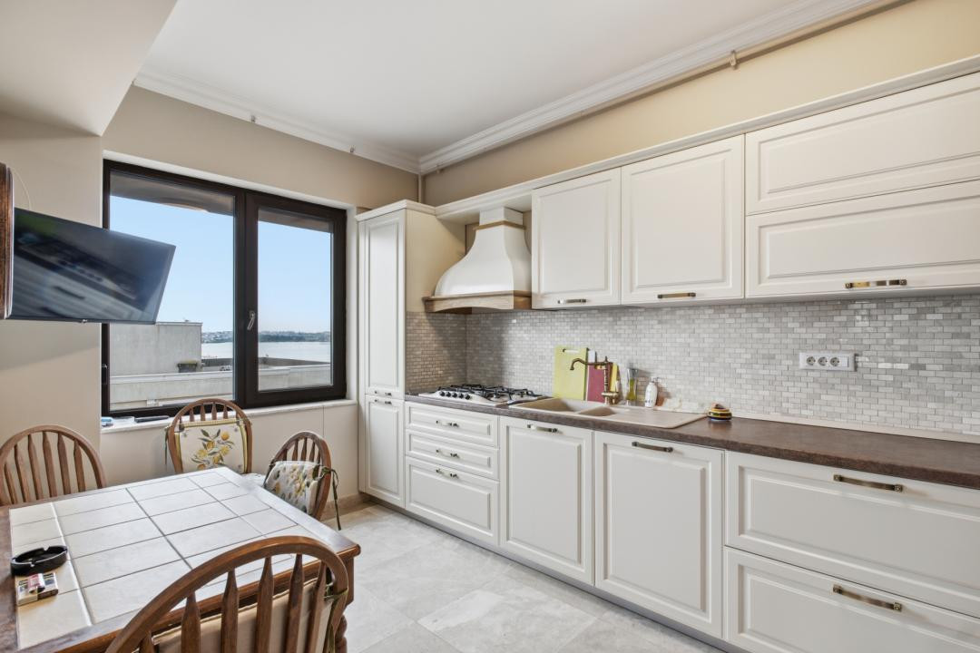 Penthouse 4 camere | 333 mp | Terasă 107 mp | Vedere panoramică