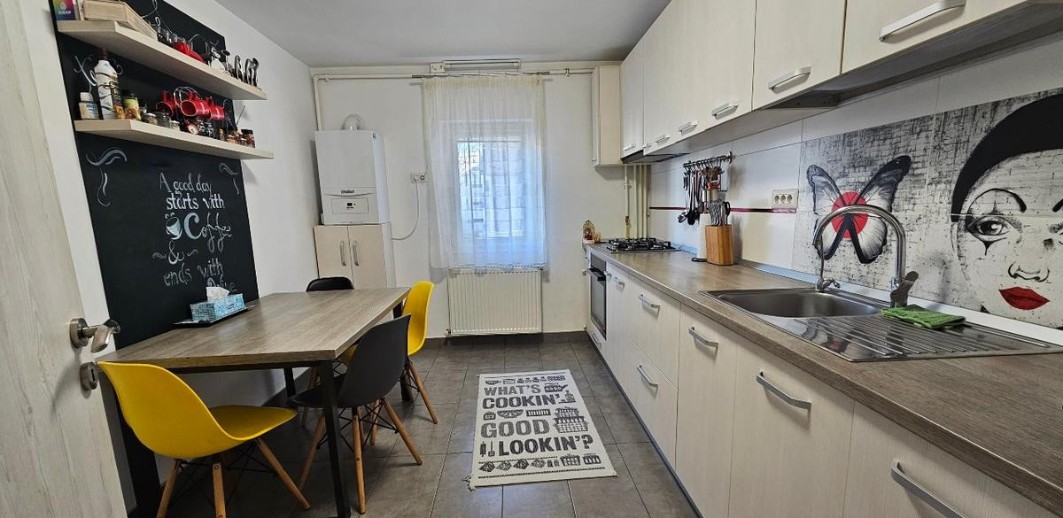 Apartament 4 camere |  Dacia | Etaj 1  | Parcare