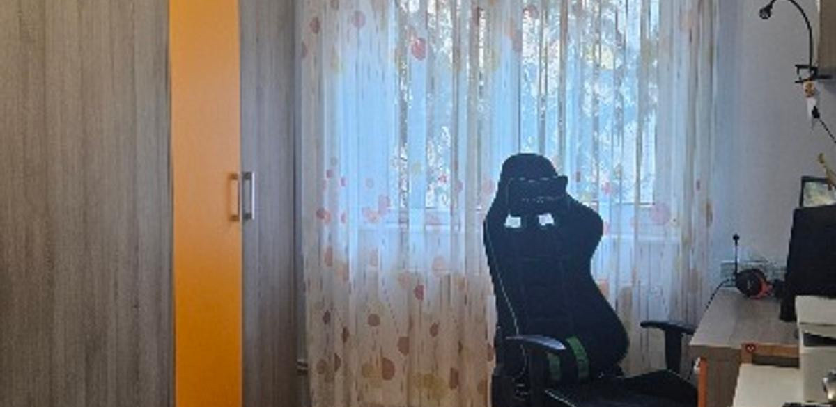 Apartament 4 camere |  Dacia | Etaj 1  | Parcare