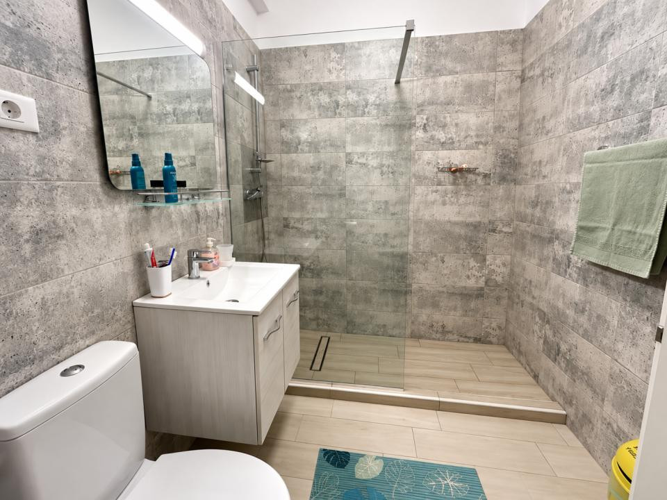 Apartament 2 camere | Astoria | Decomandat | Aproape de plaja