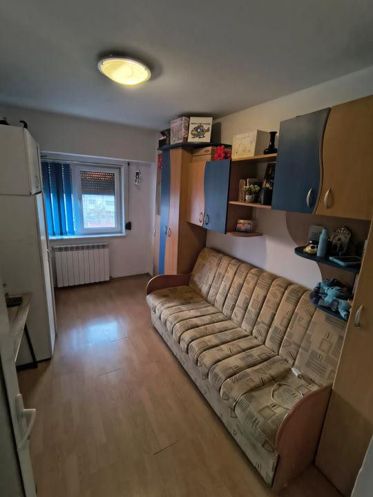 Apartament 4 camere decomandat | Trocadero 