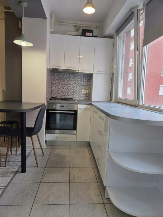 Apartament 2 camere renovat recent, cu parcare privată – zona Euromaterna