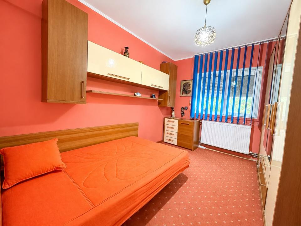 Apartament 3 camere | zona Dacia | Decomandat  | Parcare |Comision 0% cumpărător