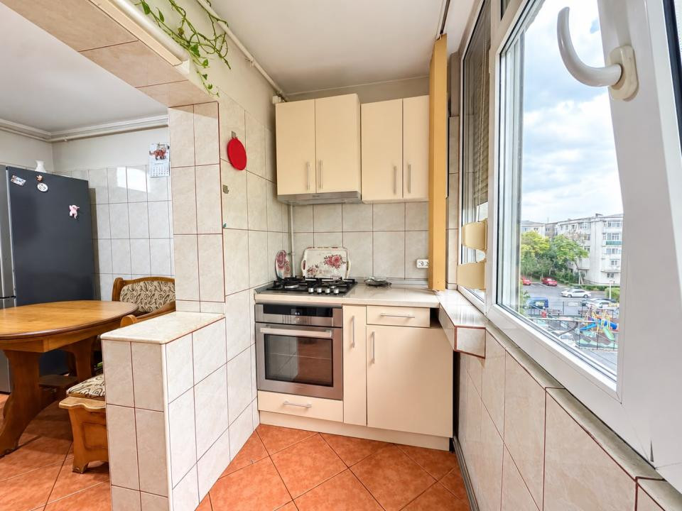 Apartament 3 camere | zona Dacia | Decomandat  | Parcare |Comision 0% cumpărător