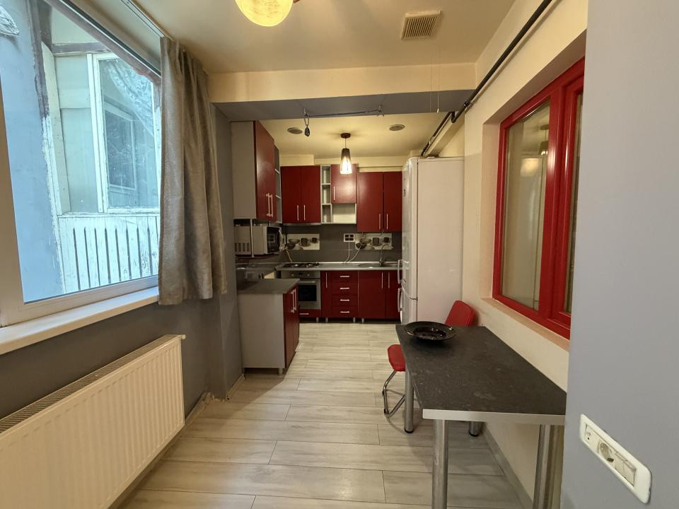 Apartament 2 camere decomandat | Ultracentral | Etaj 1 | Boxă 