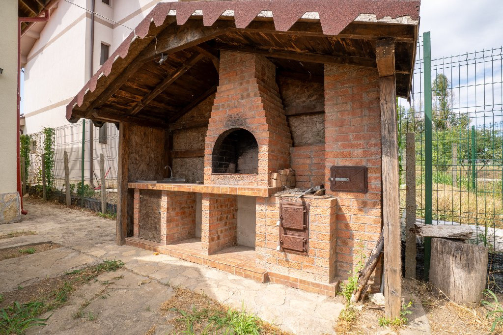  2 vile individuale cu foișor și grădină  | 740 mp teren | Mamaia-Sat