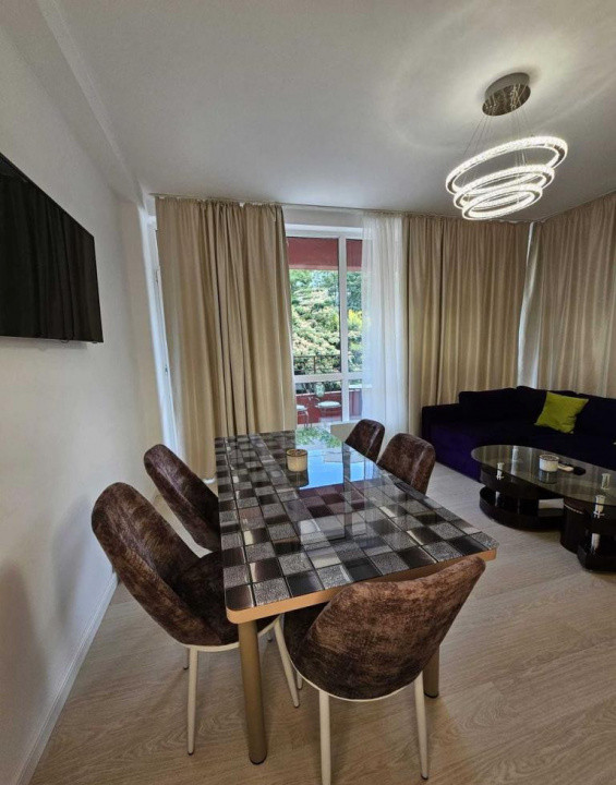 Apartament 3 camere - Faleză Nord