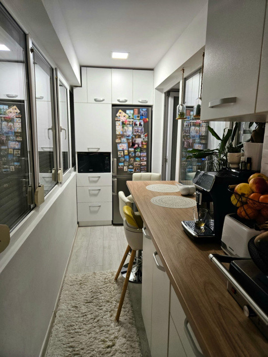 Apartament decomandat 2 camere-Baba Novac+loc de parcare 