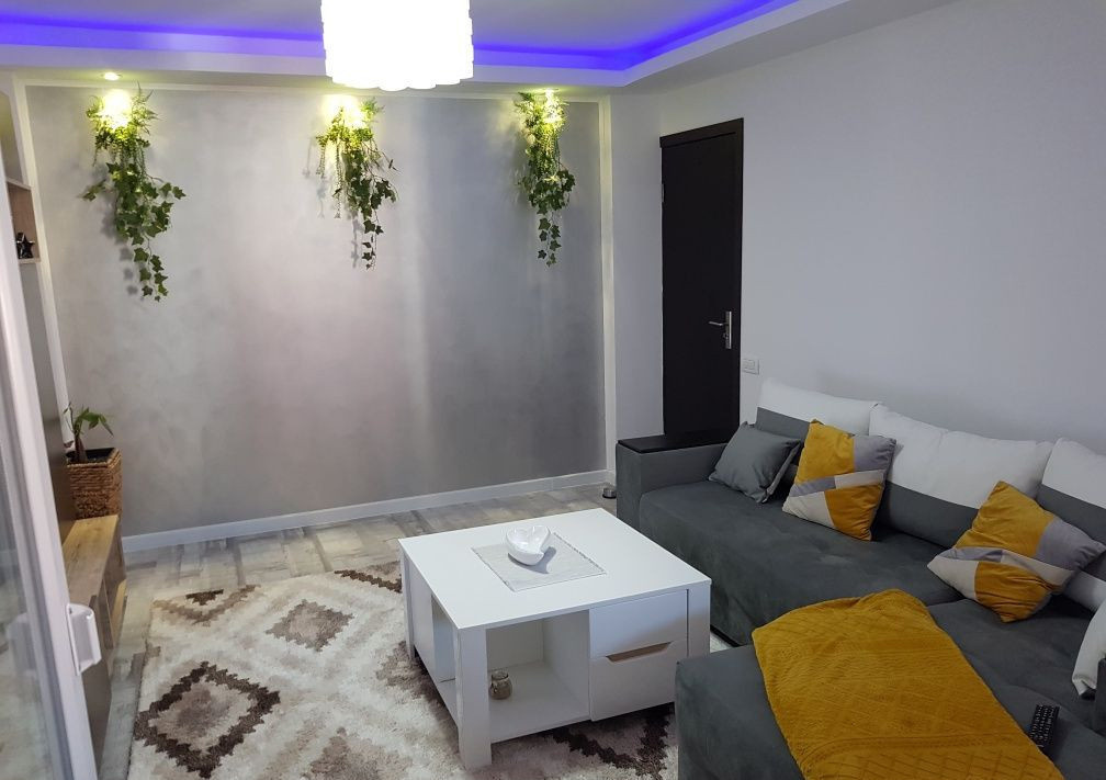 Apartament decomandat 2 camere-Baba Novac+loc de parcare 